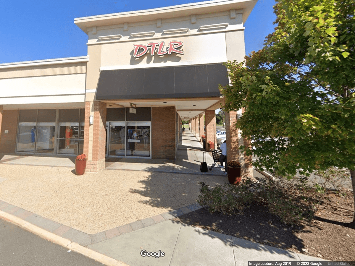 Police investigate two DTLR snatch-and-grab thefts in Prince George's County