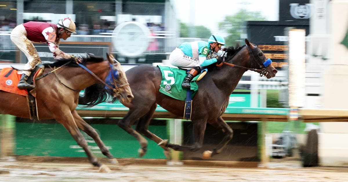 Bob Baffert Splits Stable, Brings Strong String to Churchill Downs Spring Meet