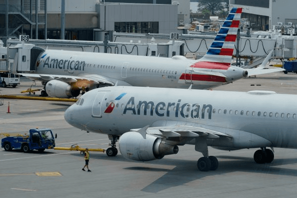 American Airlines flight diverts to Syracuse after cockpit fumes reported