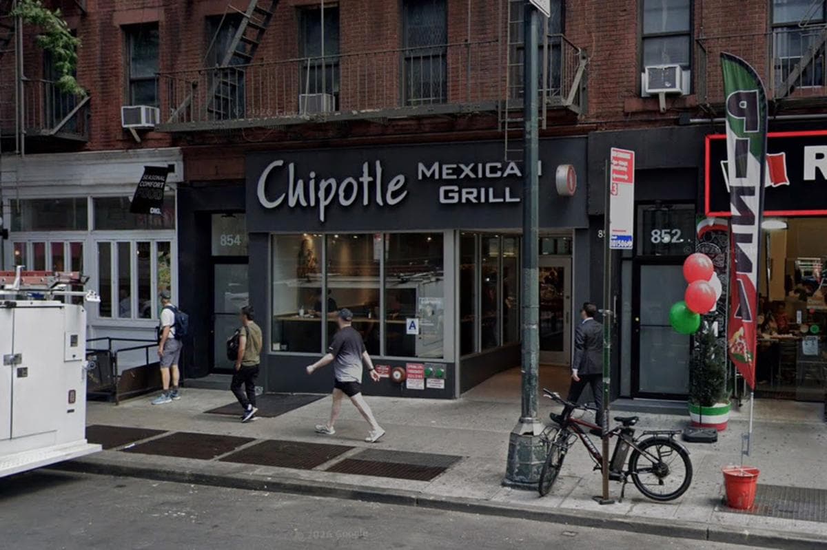 Teen stabbed inside Midtown Manhattan Chipotle, three men arrested