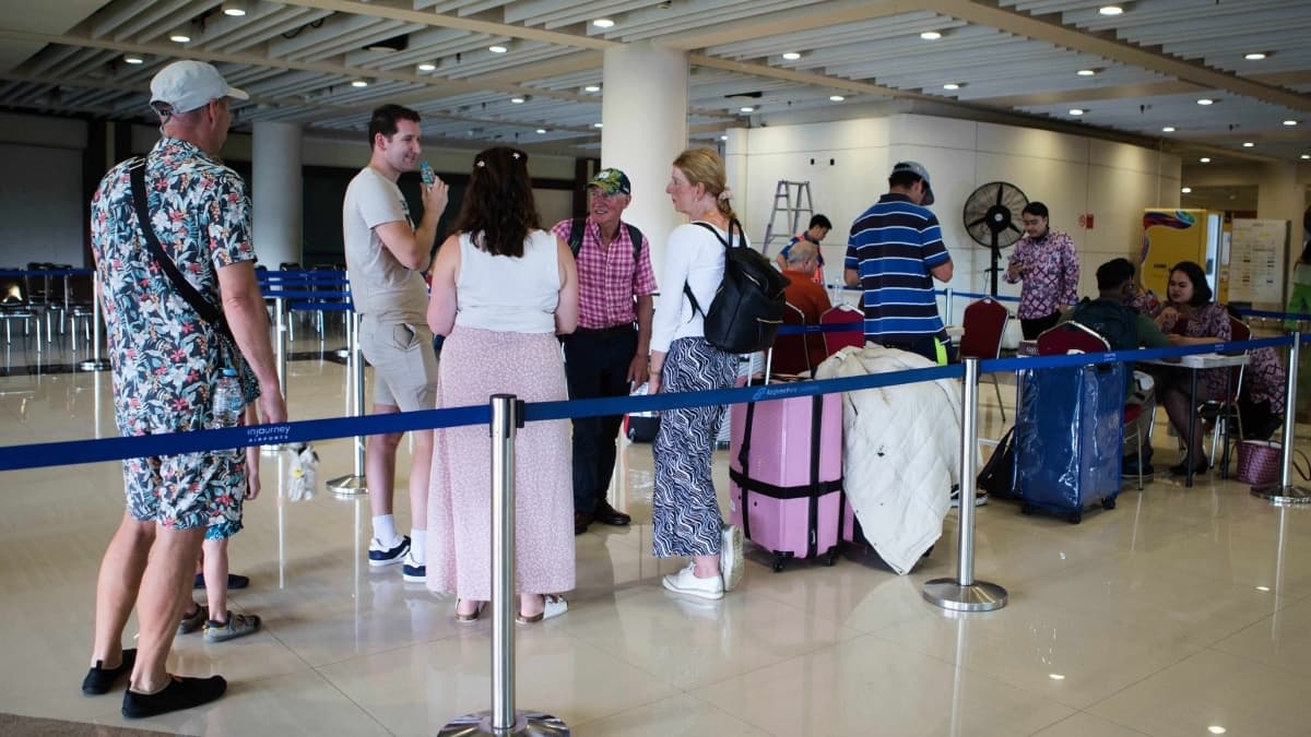 State Department tells Americans to “DEPART NOW” from Middle East amid Iran war