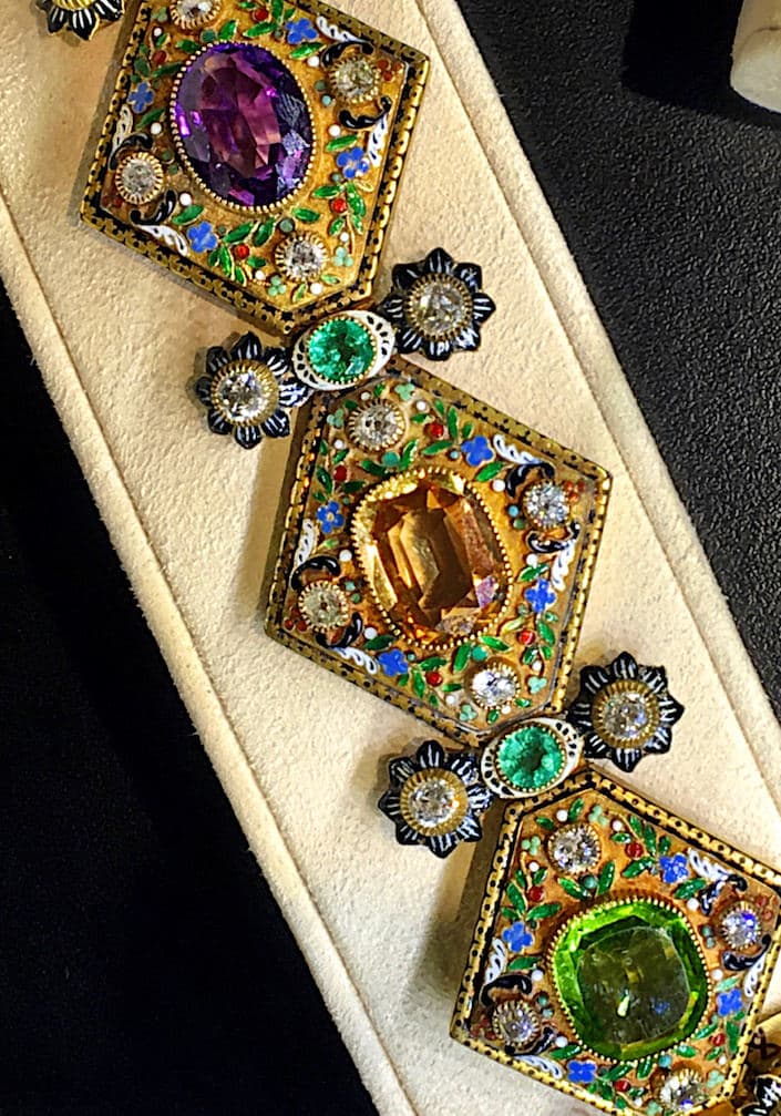 TEFAF New York spotlights vintage and contemporary birthstone jewelry