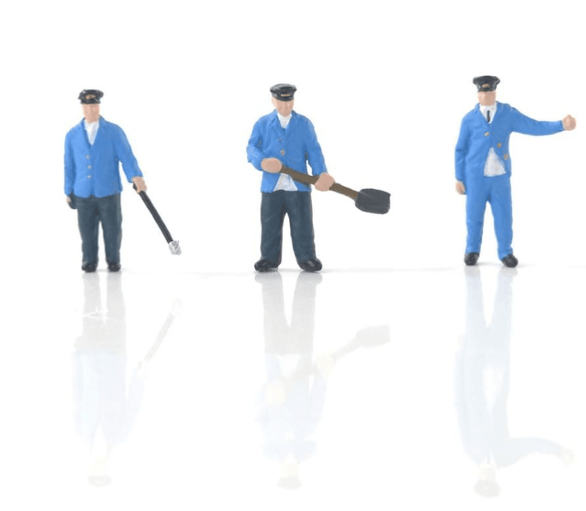 Gaugemaster’s OO gauge figures arrive, adding life to rail scenes