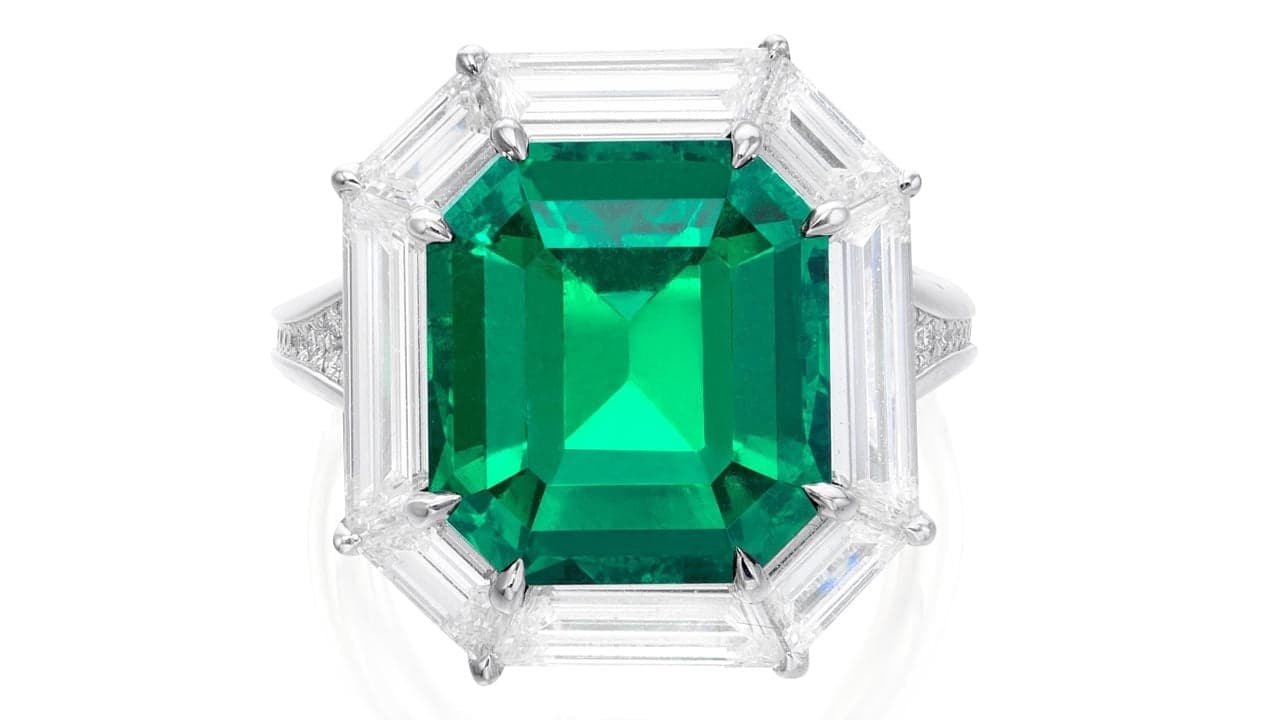 Phillips Hong Kong Jewels Sale Fetches $5.4M, Emerald Ring Leads