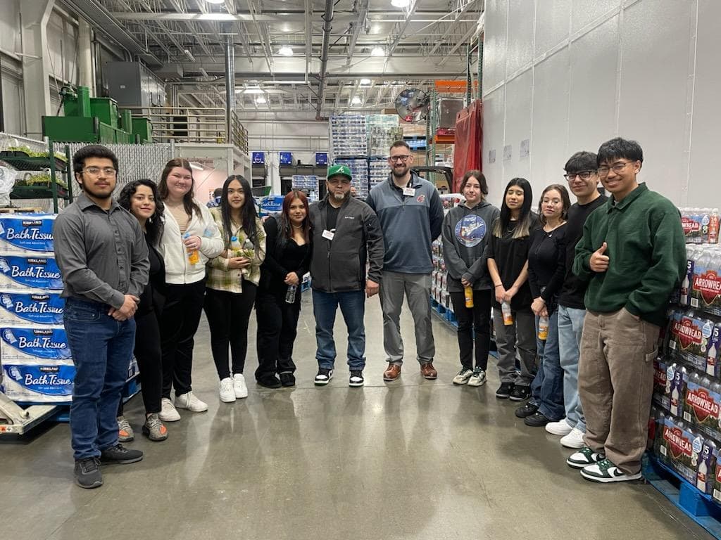 Costco lets student workers keep tenure while attending college