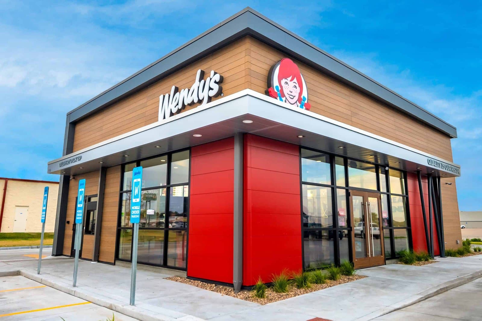 Wendy’s Opens in Alice, Bringing Jobs and Expanded Dining Options