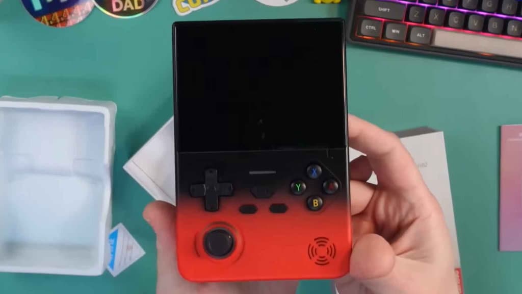 Lenovo’s G02 retro handheld resurfaces on AliExpress as SUNYAO G02