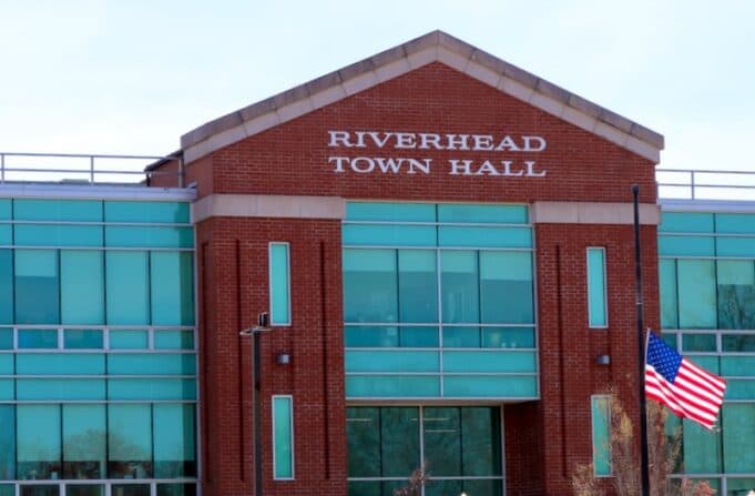 Riverhead Town Hall generator plan could slash utility costs
