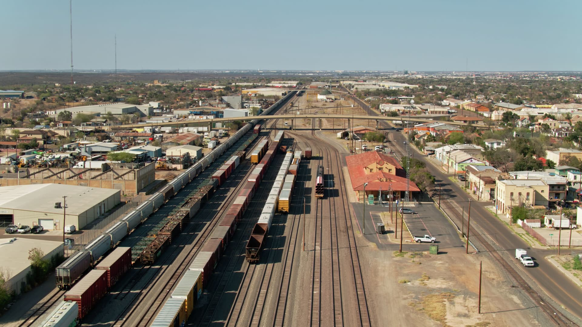 Seventh body found near Laredo rail yard deaths as probe widens
