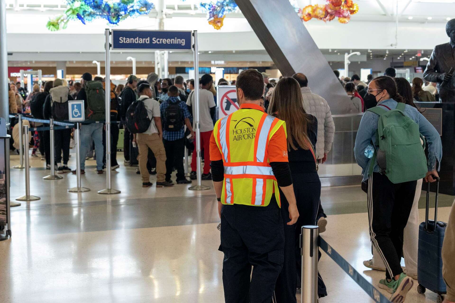 ICE Agents Deployed at IAH, Hobby as TSA Wait Times Hit 220 Minutes