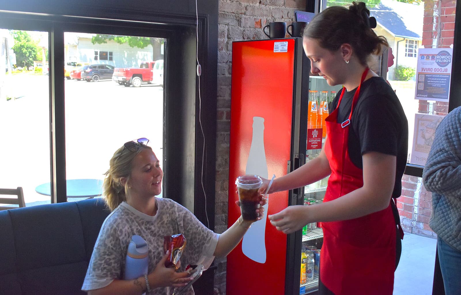 Franklin coffee shop helps fund theater, free music lessons