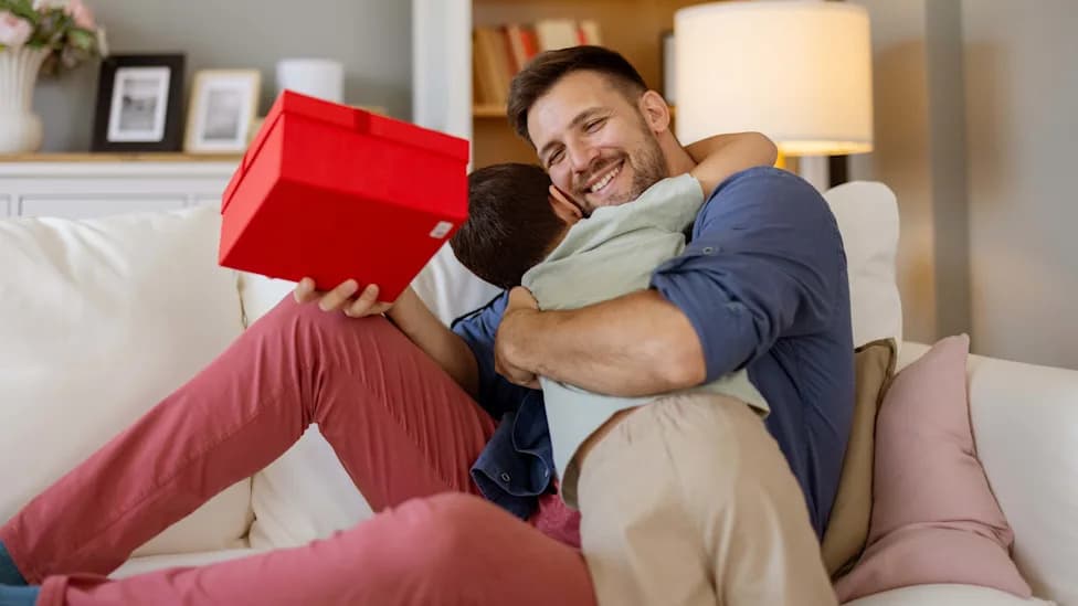 Best Father’s Day gifts for new dads, from digital frames to mugs