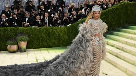 Georgina Rodríguez turns Met Gala 2026 into a dazzling engagement-ring moment