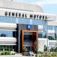 Policy Missteps Fuel a “Self‑Inflicted” Hit to U.S. Tourism Economy