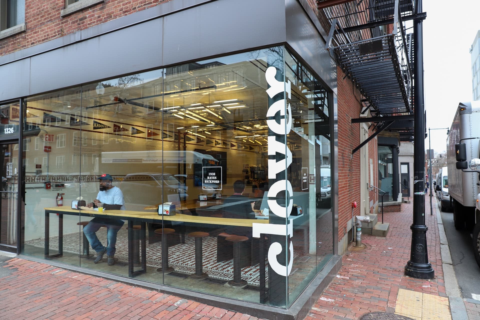 Clover Food Lab to reopen after closure, saving Cambridge and Boston jobs