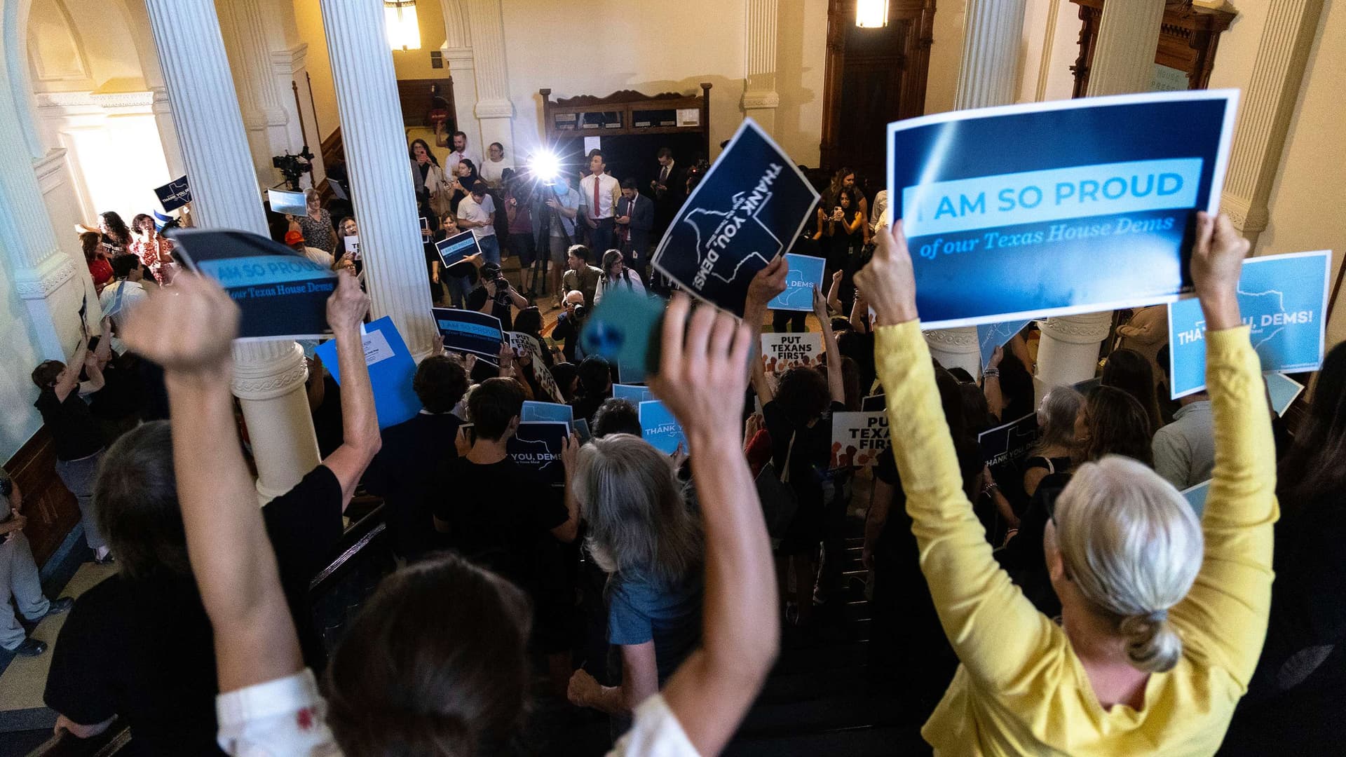 Democrats on Track to Win 2025 Redistricting Battles, Analysts Say