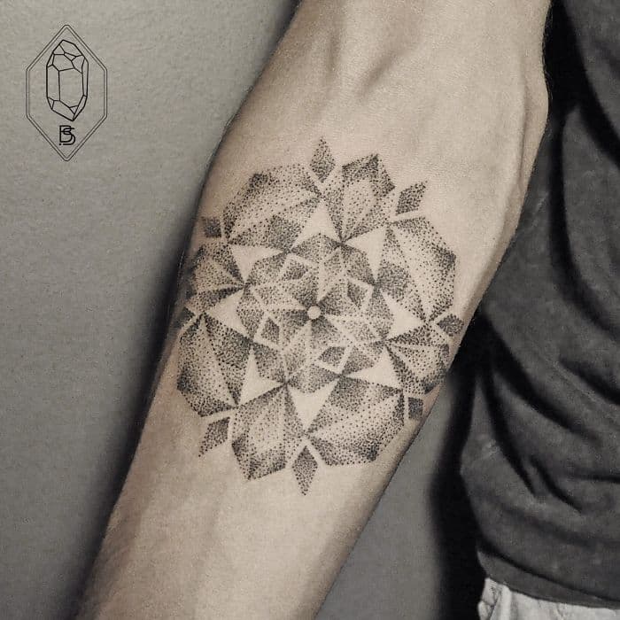 Mastering Linework and Dotwork Techniques for Precise Geometric Tattoos