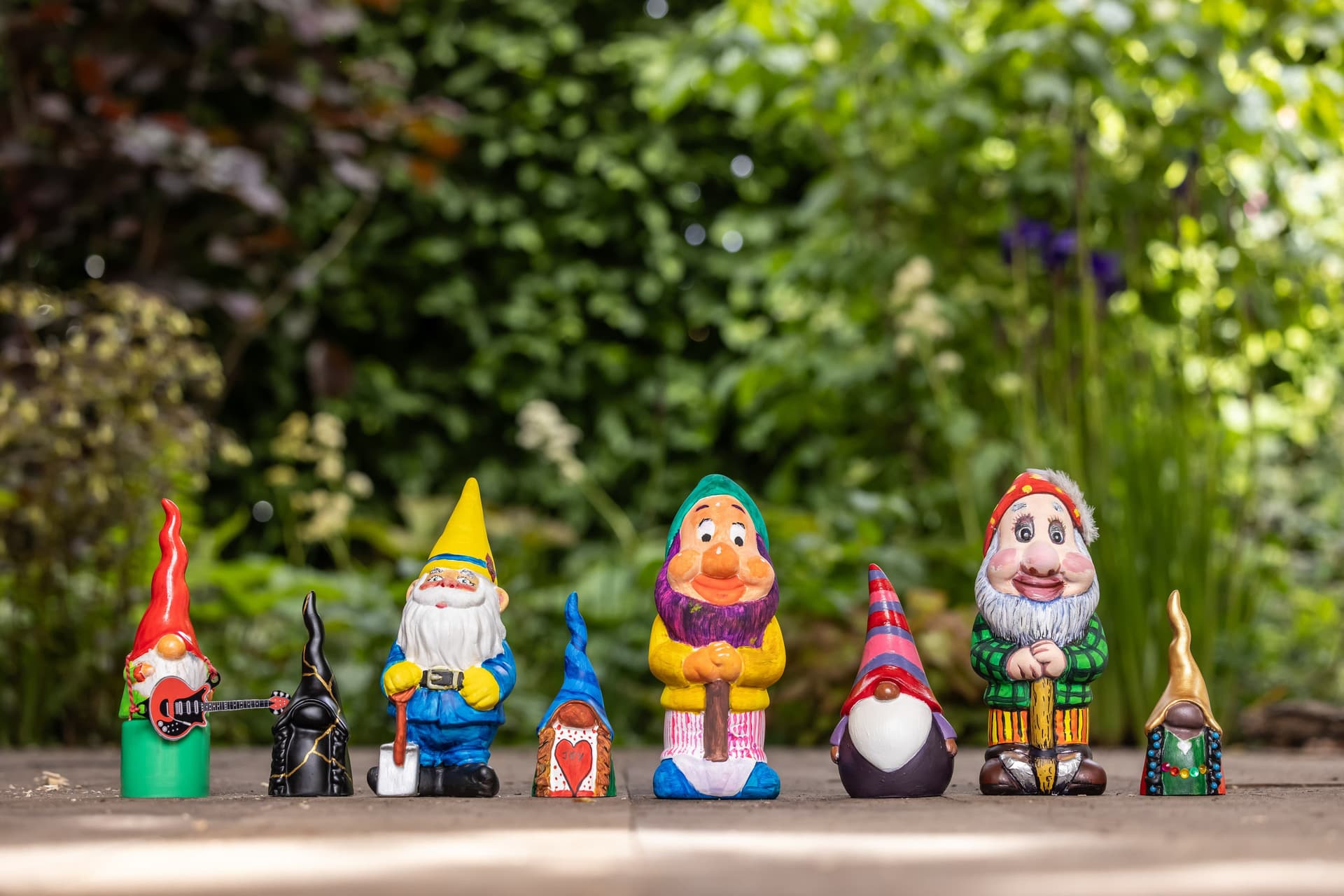 Beckham and Mary Berry paint gnomes for RHS school gardening campaign