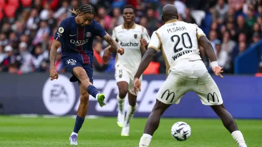 PSG clinch fifth straight Ligue 1 title with win at Lens