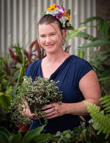 Honokaʻa’s Grace Flowers Hawaiʻi Prepares for Busy Valentine’s Week