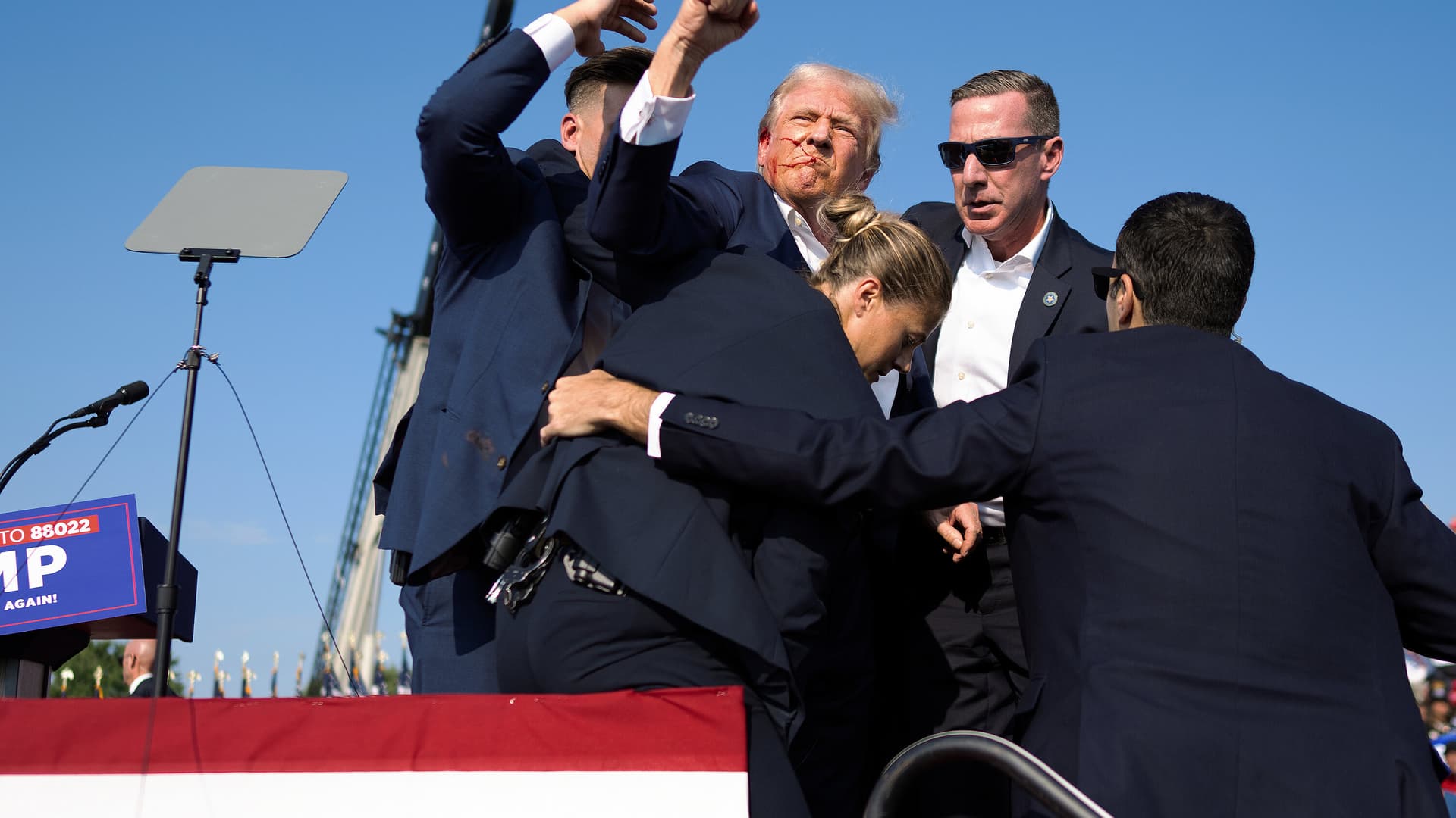 Federal Reserve Governor Lisa Cook Sues Trump Over 'Illegal' Firing: A Constitutional Showdown