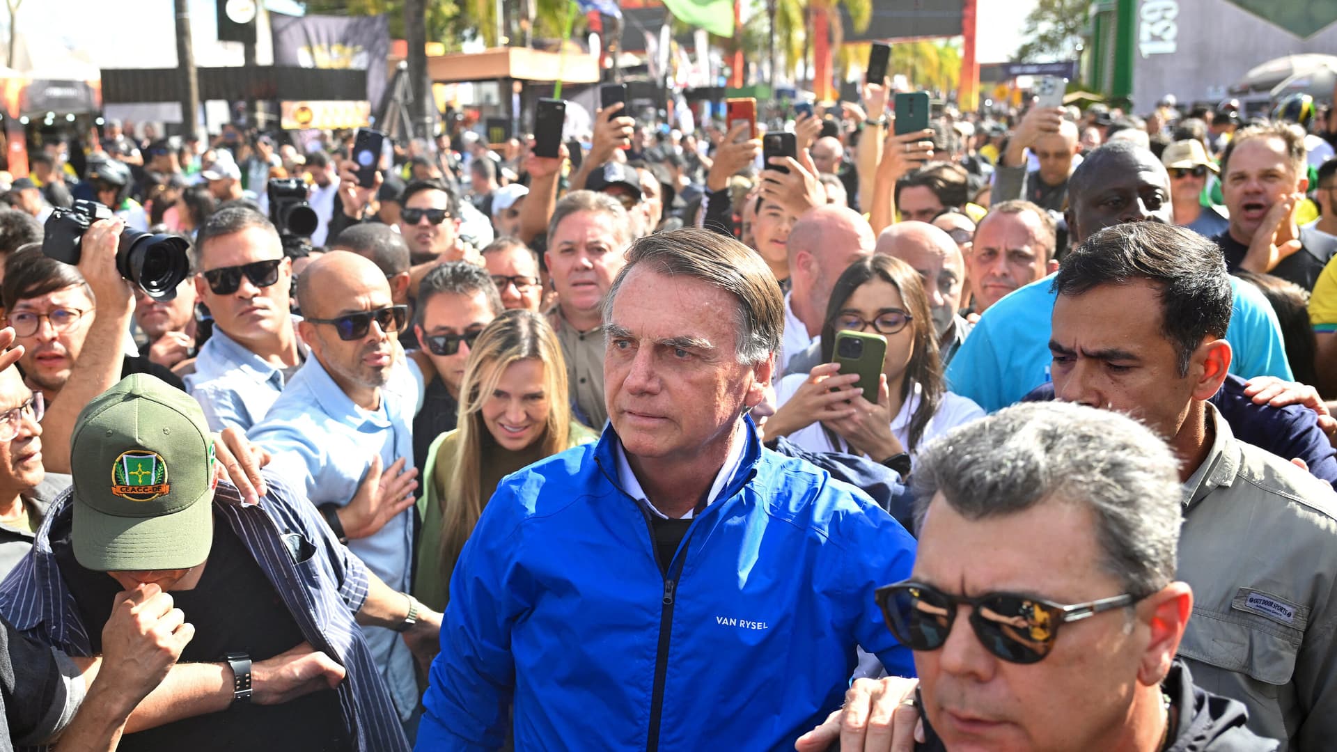 Brazilian court confines ten convicted in coup plot to house arrest