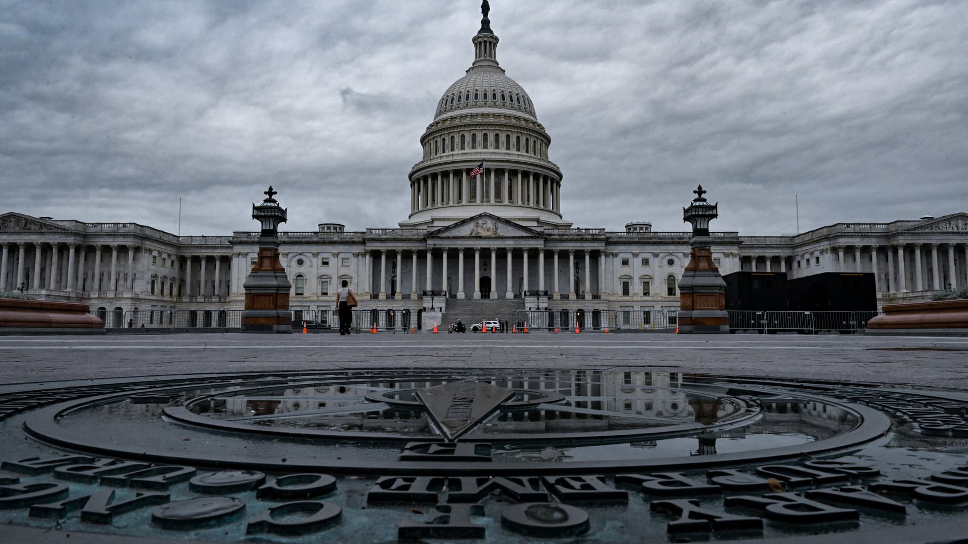 House Republicans scrap vote to curb Trump’s Iran war powers