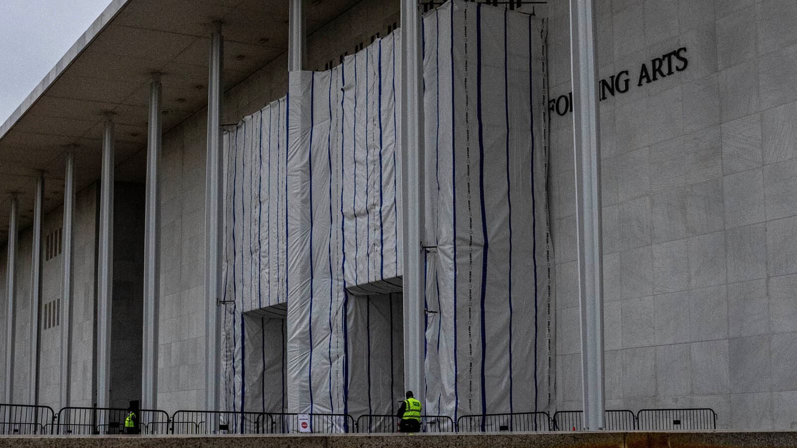 Kennedy Center tarp fuels fight over Trump name removal and closure