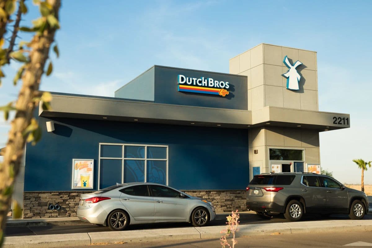 Dutch Bros buys Phoenix East Valley franchise, adds 29 company stores