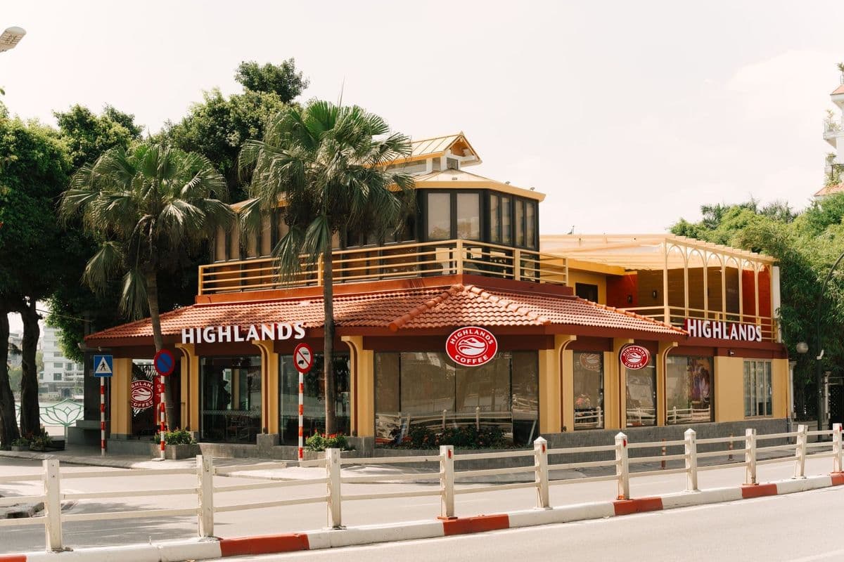 Highlands Coffee crosses 1,000 stores in Vietnam as IPO talks grow