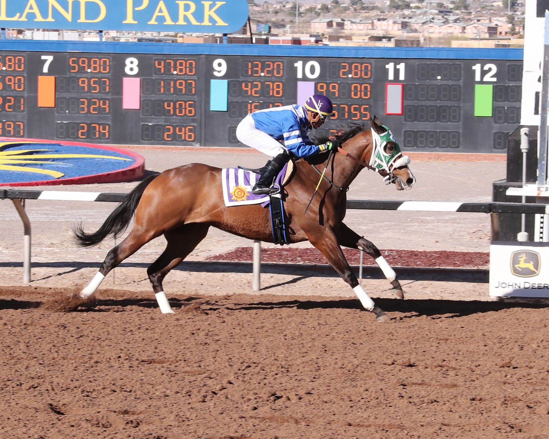 Sunland Park Boosts 2026 Stakes Purses $310,000, Commits Minimum 10-Race Cards