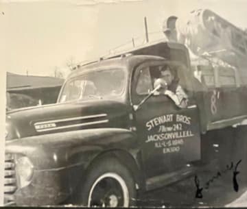 Stewart Bros. Garage marks 92 years as Jacksonville landmark