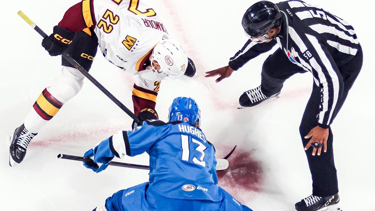 Wolves, Eagles enter Game 3 tied after Colorado's late rally