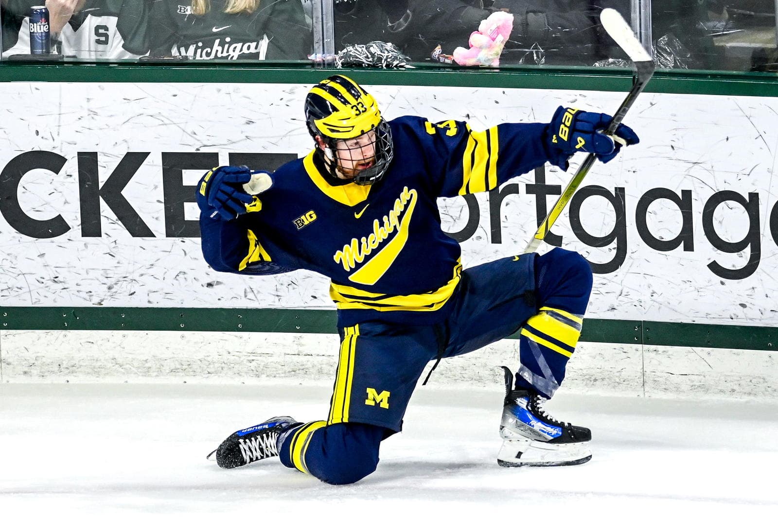 Griffins sign Kienan Draper, add Michigan forward for playoff push