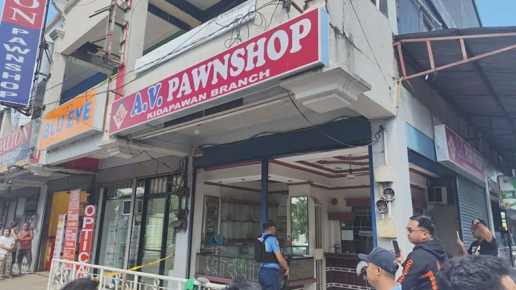 Armed robbers seize millions in gold jewelry at Kidapawan pawnshop