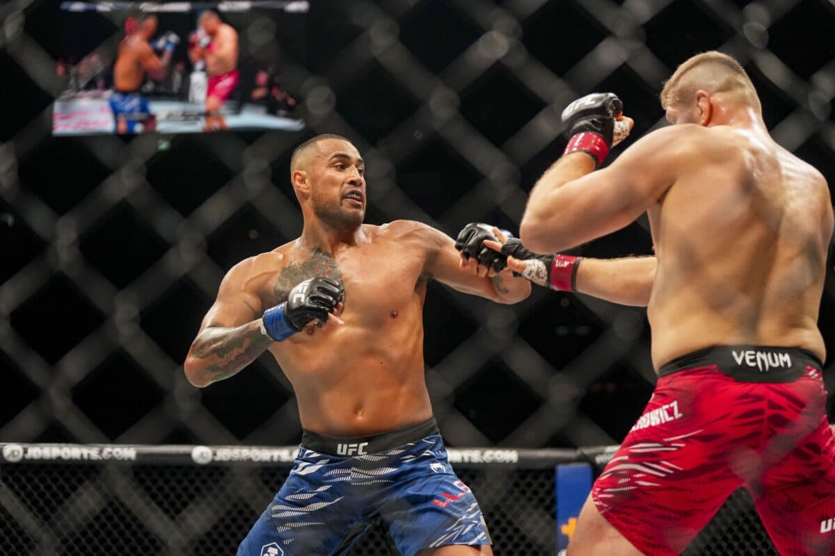 Carlos Ulberg knocks out Jiri Prochazka, wins vacant UFC title