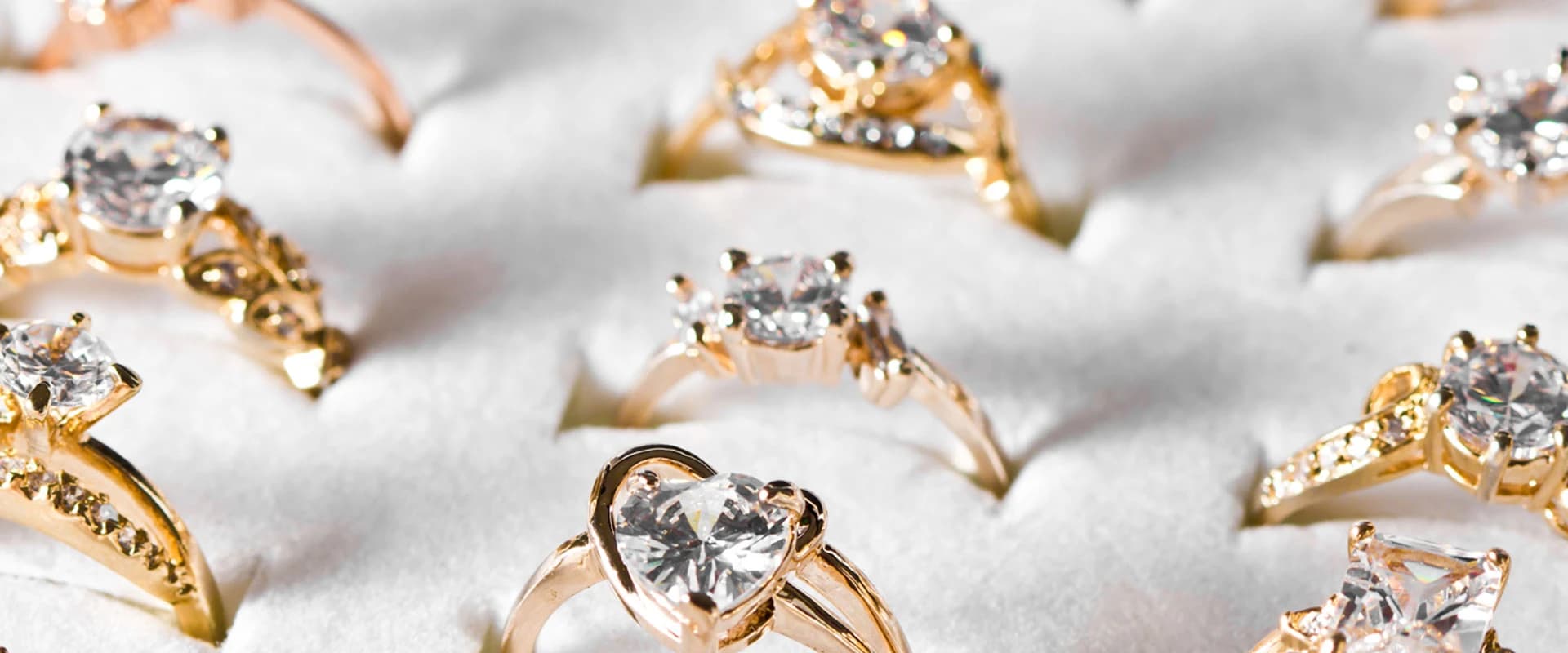 JCK spotlights Gold and Smoke, Ana Luisa and Wyld Box debuting in Vegas