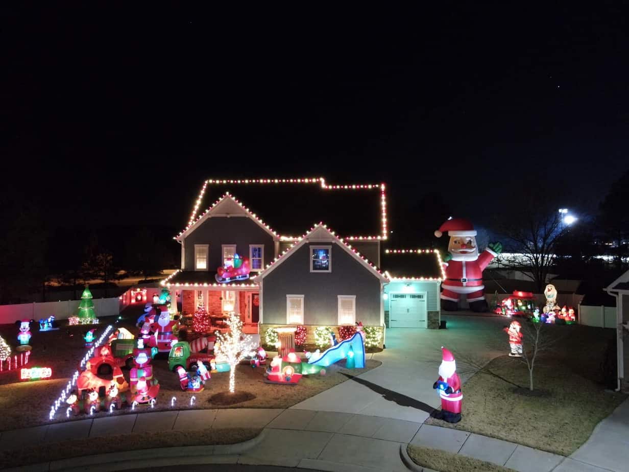 Triangle holiday light displays draw crowds, spark community joy