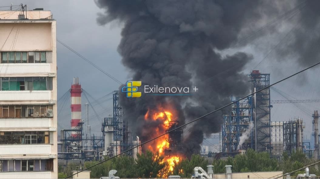 Ukrainian drones strike Moscow refinery, disrupt flights across Russia