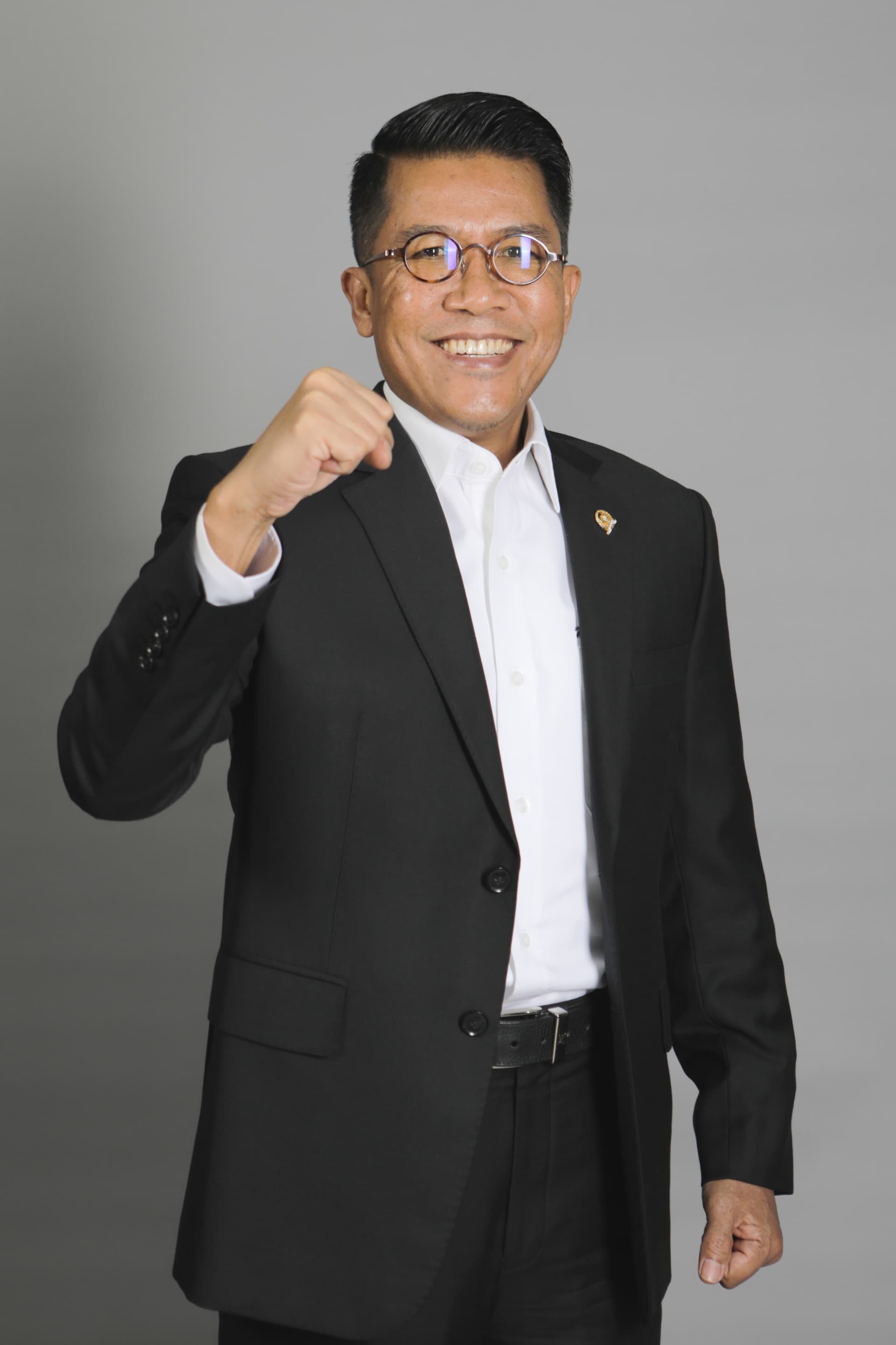 Indonesia parliament starts finance law review, deficit cap not immediate focus