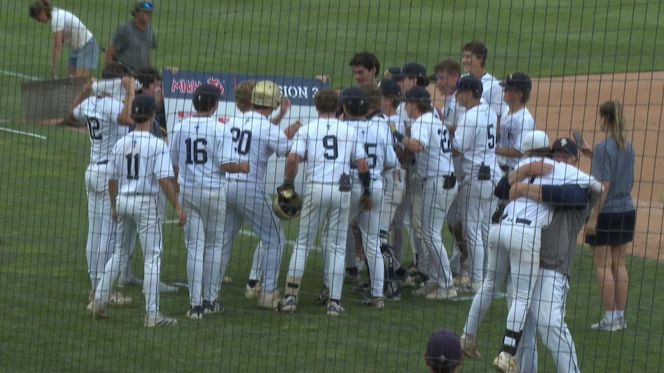 St. Francis rolls into Division 3 state title game after semifinal win