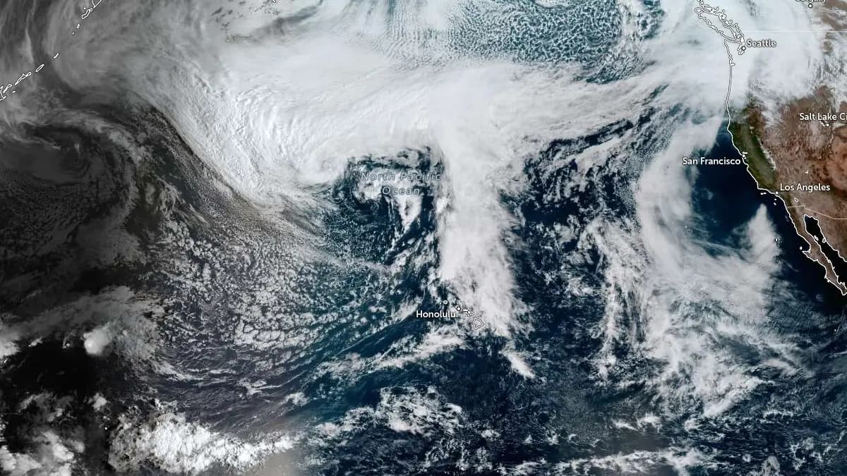 Kona Low Winds Spread Big Island Vog Across Hawaii Statewide