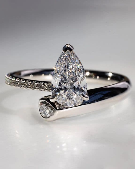 Runway Bridal Motifs Shape Engagement Ring Trends for Every Bride