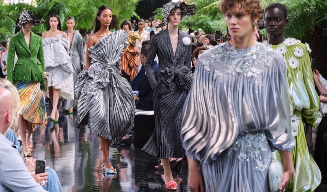 Jonathan Anderson channels Lynda Benglis in sculptural Dior couture show