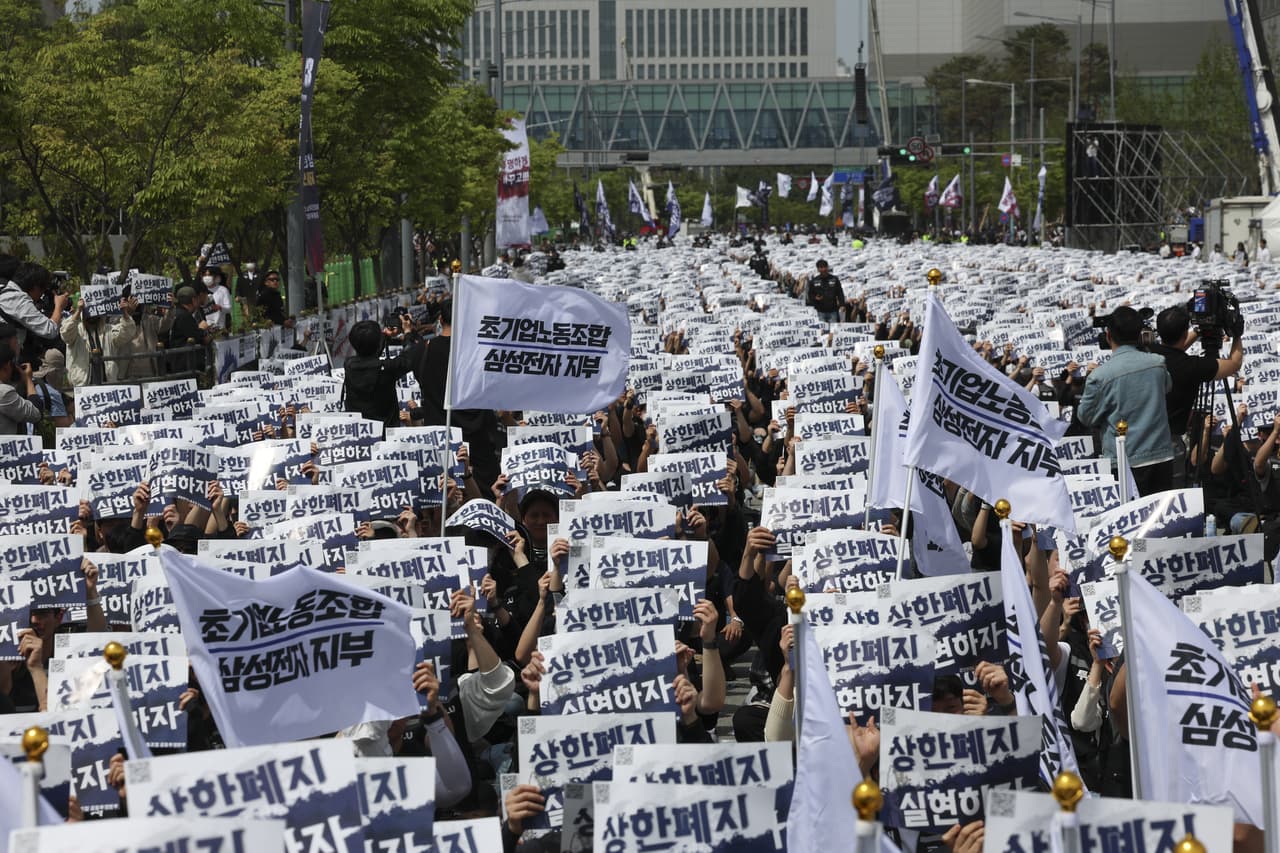 Samsung union sticks to strike plan as AI boom deepens pay rift