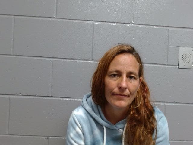 Crimestoppers seeks tips to find two Jacksonville residents wanted on charges