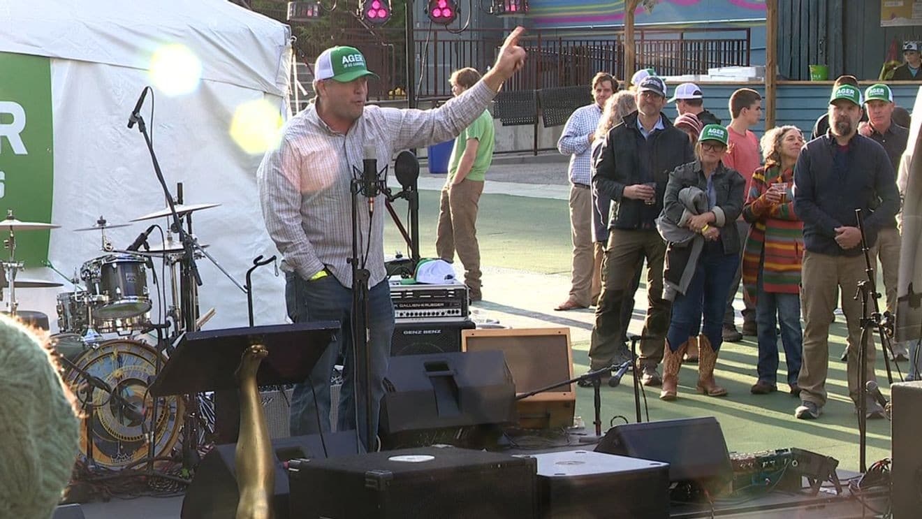 Jamie Ager rallies downtown supporters ahead of November race with Chuck Edwards