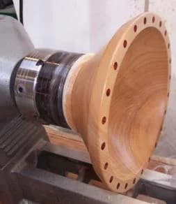 How to add subtle decoration to a turned bowl without overpowering it