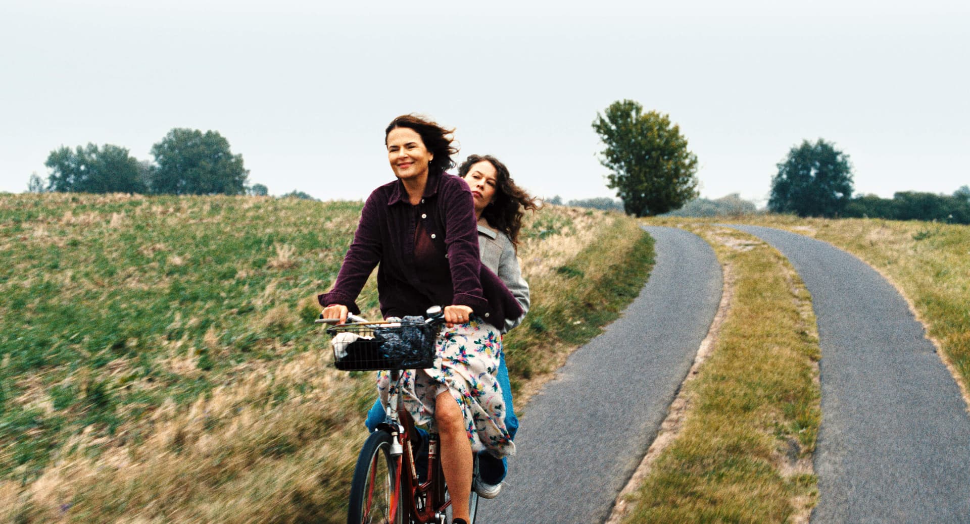 Strangers forge a powerful bond after a car crash in 'Miroirs No. 3' — review and relevance for local programmers