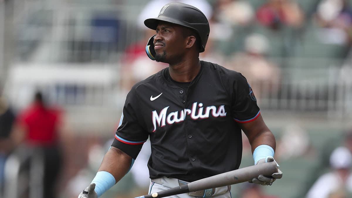 Ozzie Albies Powers Braves to Dominant 12-1 Victory Over Marlins